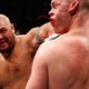 Illustration for article titled This Fantastic Photo Captures The Moment A UFC Fighter Breaks His Opponent's Jaw